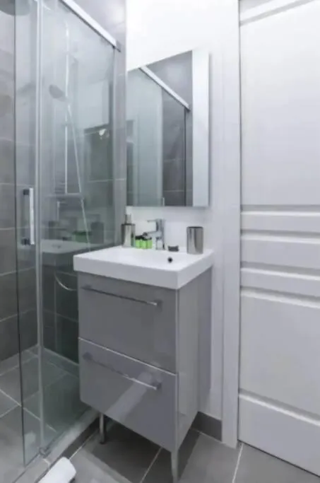 Roses Appartement Proche Sacree-Coeur/Montmarte パリ
